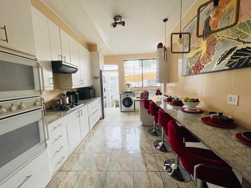 7 Bedroom Property for Sale in Orange Grove Eastern Cape